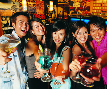 99號(hào)黃色經(jīng)典背景在線美食訂餐網(wǎng)站建設(shè)，單獨(dú)電腦端，可開(kāi)發(fā)APP小程序應(yīng)用