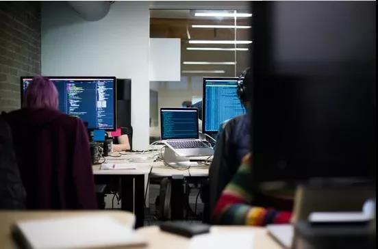 挑選可靠的深圳做網(wǎng)站的公司必備常識